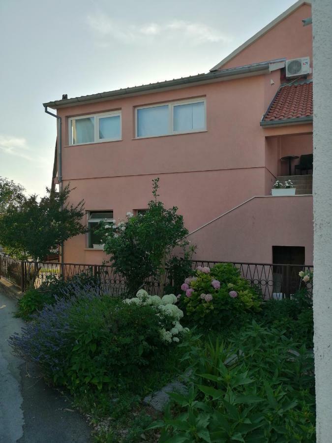 Apartman Elana Szybenik Zewnętrze zdjęcie