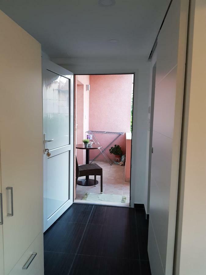 Apartman Elana Szybenik Zewnętrze zdjęcie